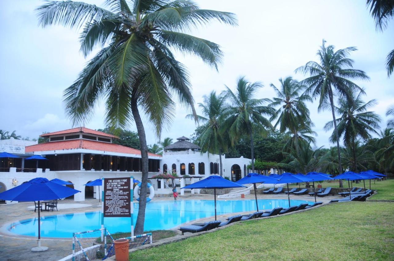 Jacaranda Indian Ocean Beach Resort Diani Beach Bagian luar foto